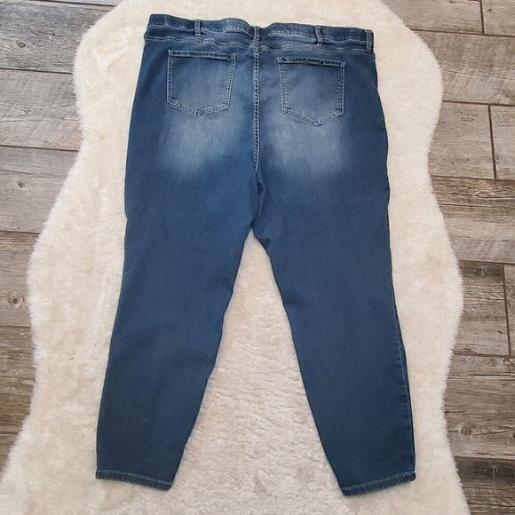 Torrid Sky High Skinny Premium Stretch High-Rise Jeans, Size 26R - Picture 8 of 8